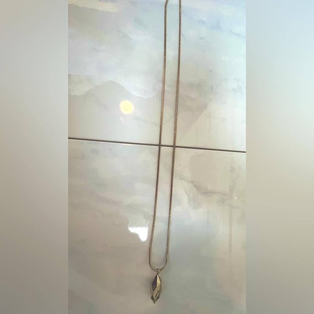 Banana Republic necklace golden color pendeant